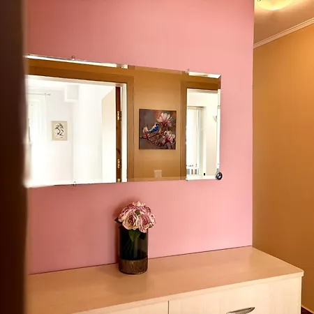 Apartment Bright 2br - Free Parking-near Sea Garden &